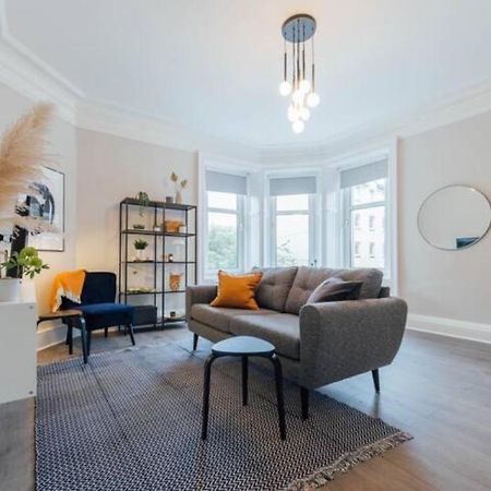 Stylish Stirling Apartment - Free Parking Εξωτερικό φωτογραφία
