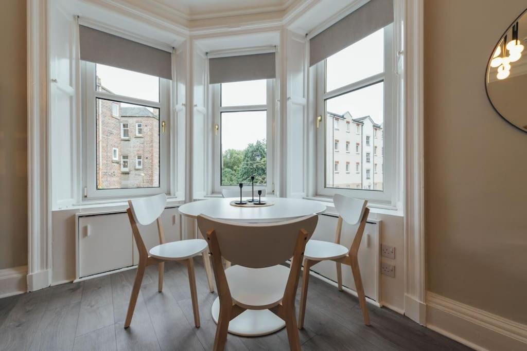Stylish Stirling Apartment - Free Parking Εξωτερικό φωτογραφία