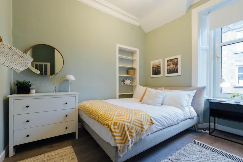 Stylish Stirling Apartment - Free Parking Εξωτερικό φωτογραφία