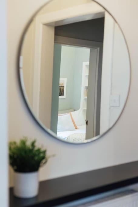 Stylish Stirling Apartment - Free Parking Εξωτερικό φωτογραφία